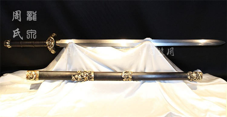 7 刃区硬度(hrc): 57 刀身处理: 十二道手工研磨 锻造工艺: 古法百炼