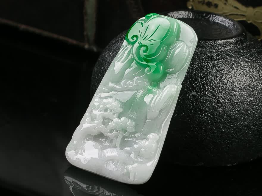 冰芝玉翡翠珠宝白底青山水牌1817g