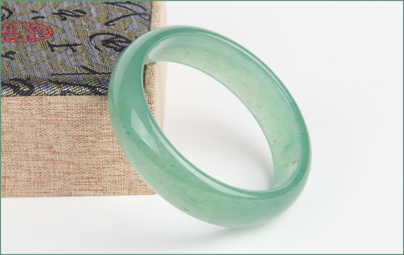 玉随行 冰种菠菜绿东陵玉手镯 62mm