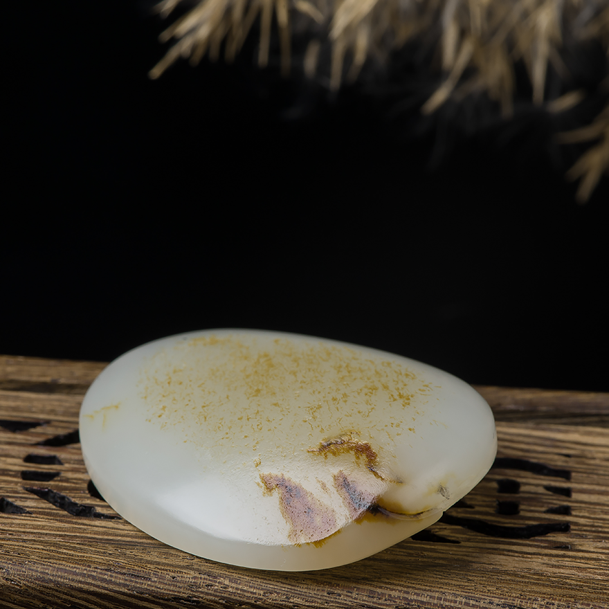 苏工玉雕名家李荣云和田玉籽料《弥勒佛》21.