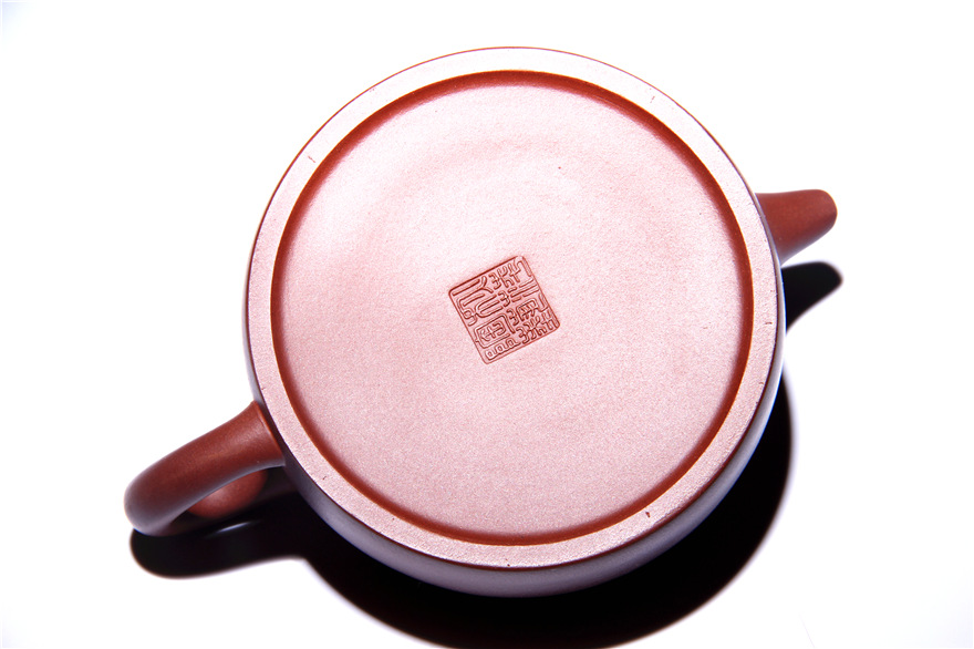 《牛盖莲子》 国家级美术员 青年陶艺家 赵秋萍 210cc