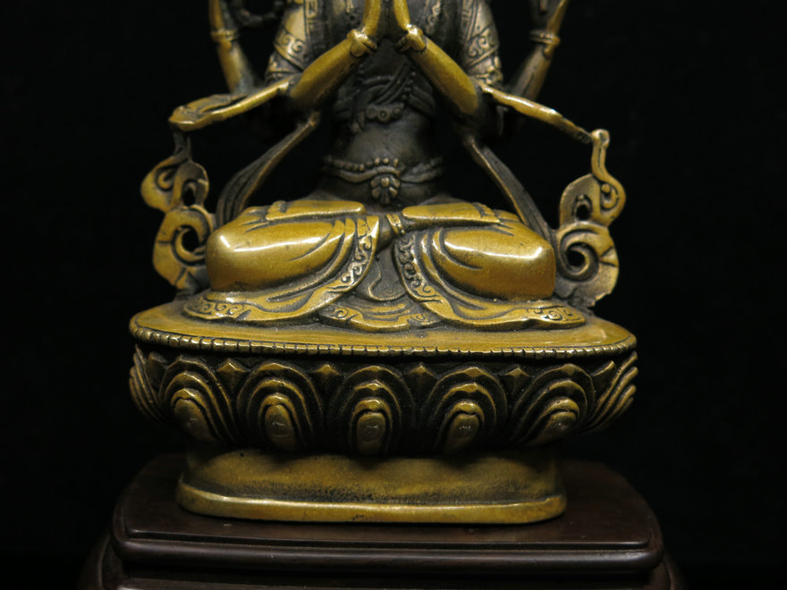 【宗教文化】万善寺四臂观音佛像 佛法加持