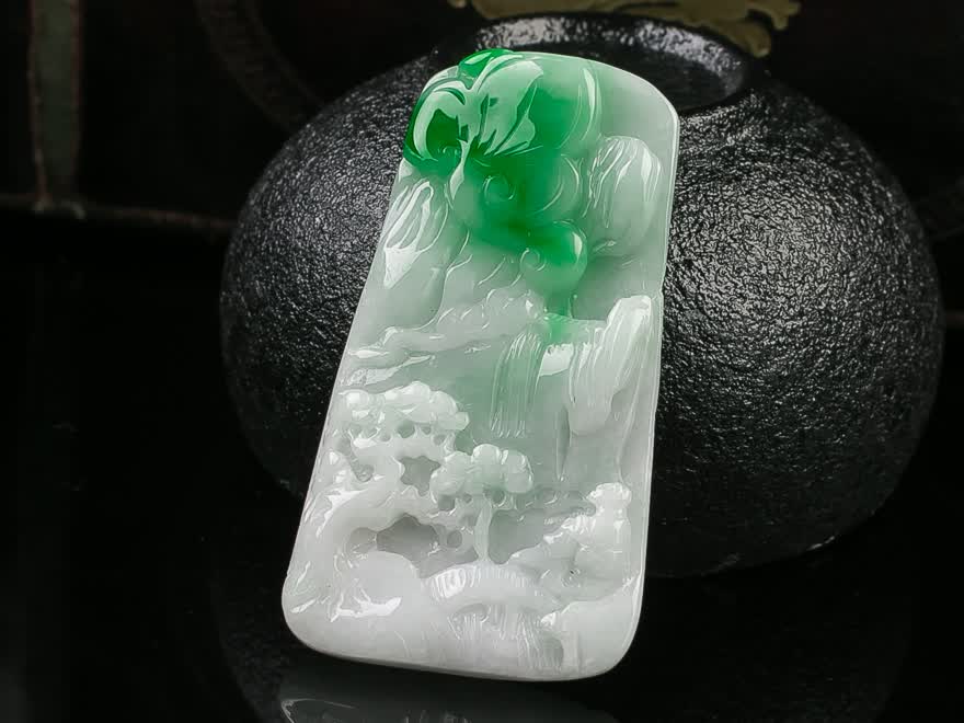 冰芝玉翡翠珠宝白底青山水牌1817g