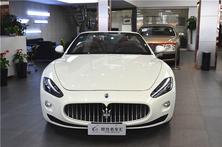 【易车二手车】玛莎拉蒂gc 上海 1元帮买 12款 4.7l s 敞篷跑车