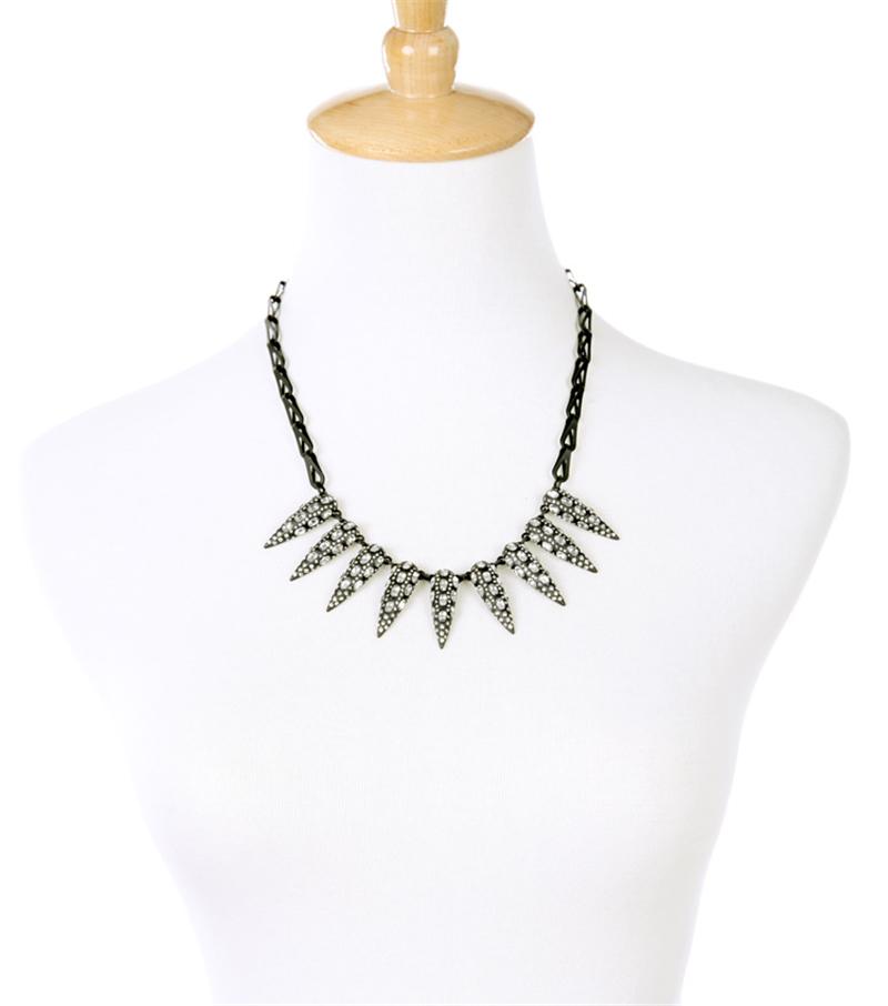 福相伴 黑色铆钉吊坠女项链