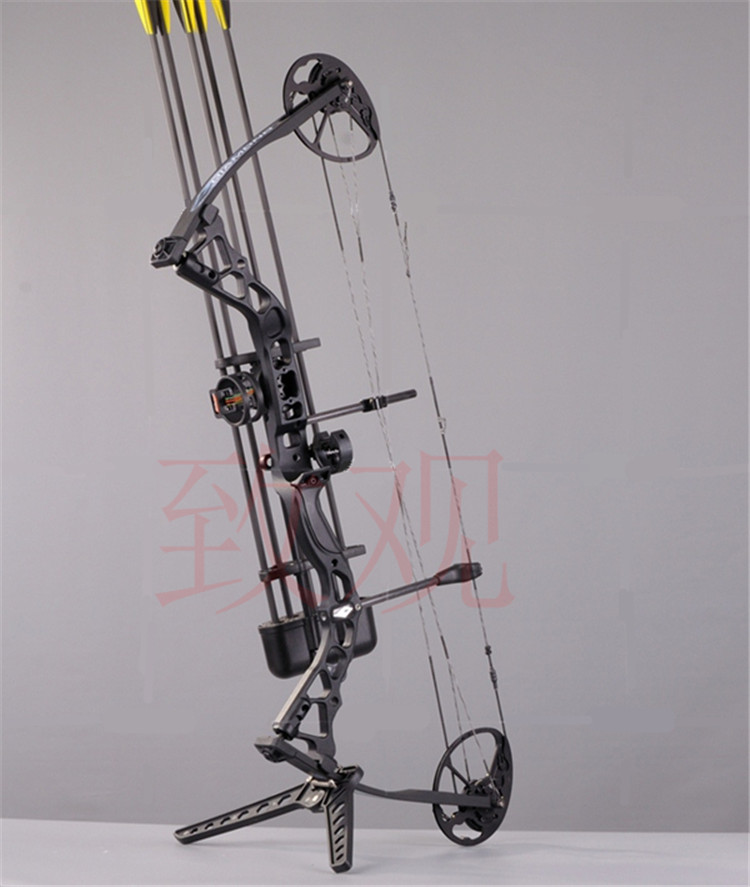 基本套装:5000元 pse刀锋 五针瞄 毛刷箭台 撒放器 窥孔 减震器 d环