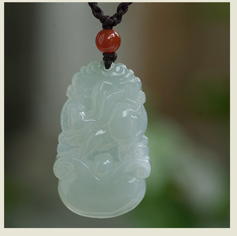 淘玉 翡翠兔吊坠 玉兔 生肖兔牌子 生肖玉玉兔子小兔子玉牌项链项坠