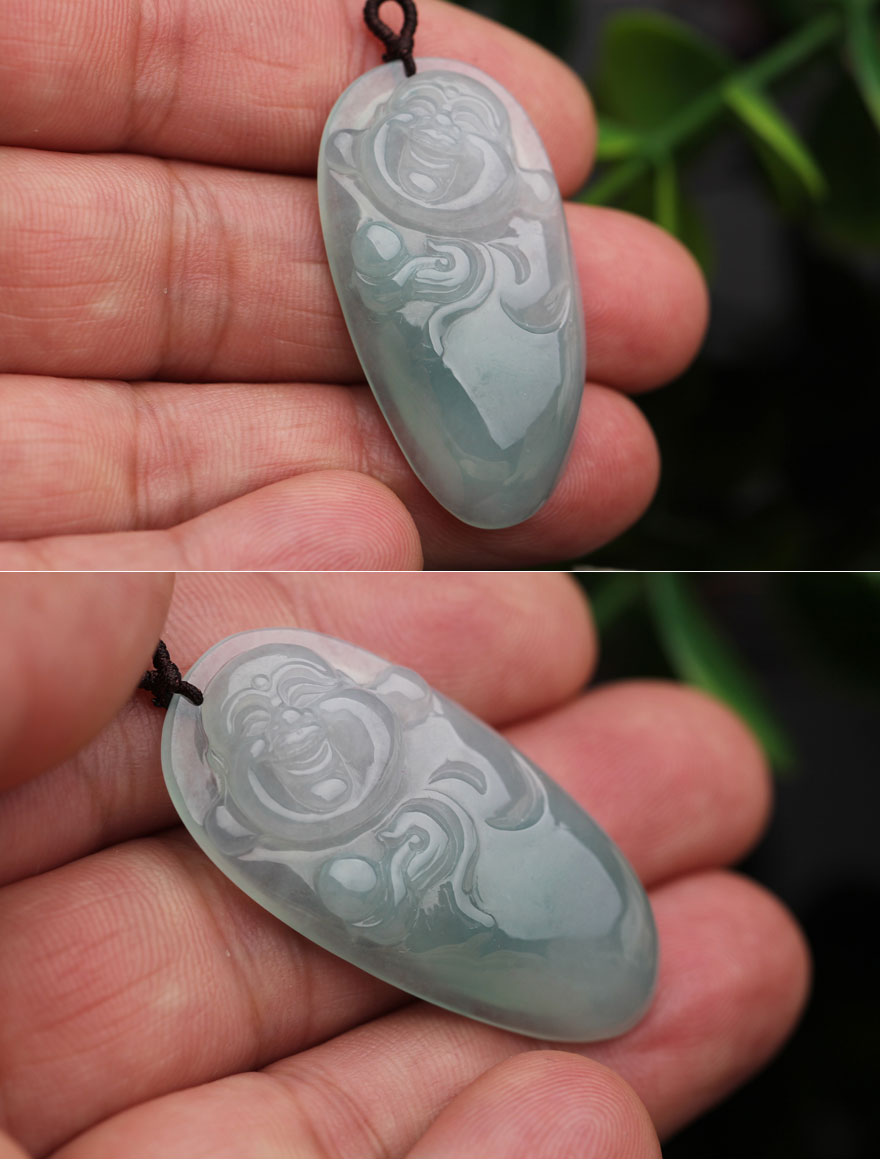 翡翠自在佛玉挂件附带证书11.47g 美玉传奇