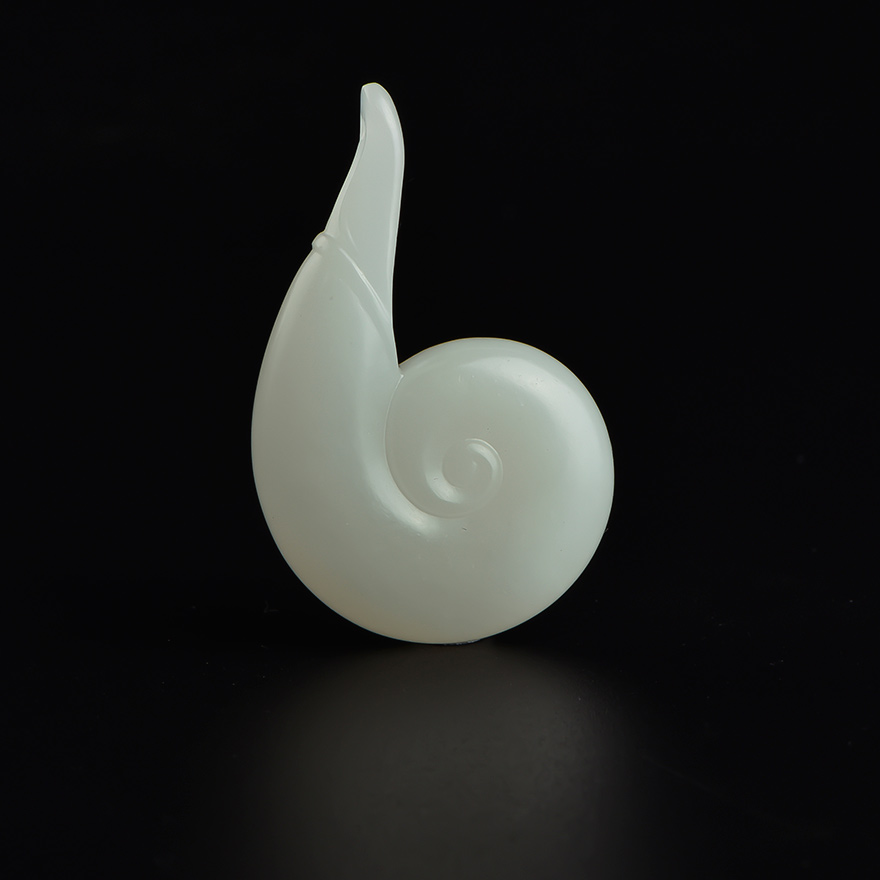 省级玉雕大师王贺和田籽料《蜗牛》13.1g【传世匠心】