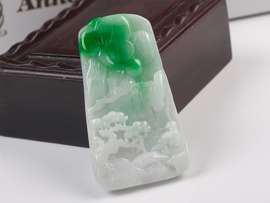 冰芝玉翡翠珠宝白底青山水牌1817g