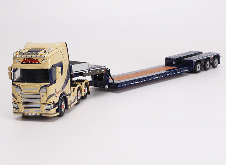 wsi 1:50 奔驰 沃尔沃 斯堪尼亚 仿真合金工程车模型 随车吊起重机