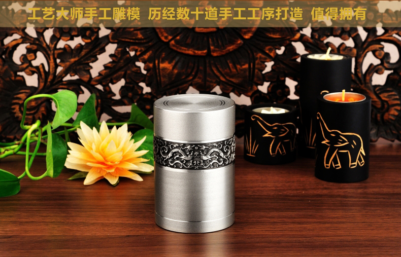 皇家泰芝宝 骄子熊猫锡罐 tl135