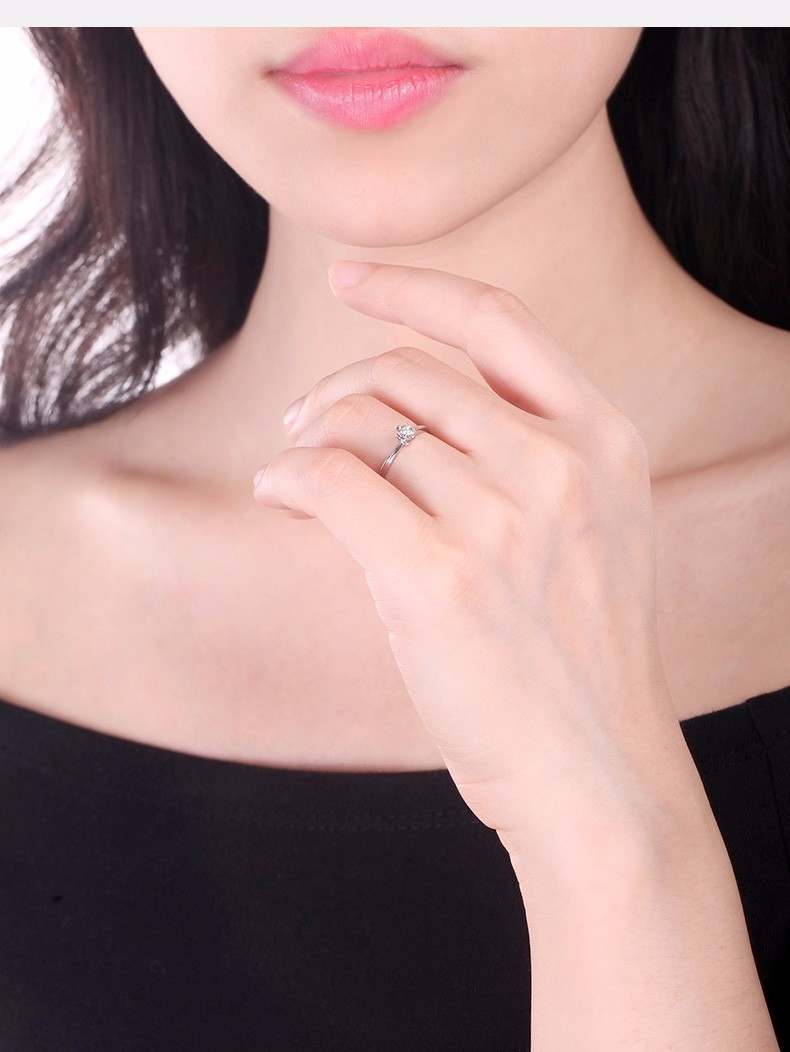 赛菲尔珠宝钻戒女白18k金钻石戒指时尚六爪求婚结婚订婚戒指女款显钻