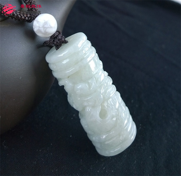 喜韵良缘翡翠龙柱吊坠男女款盘龙玉柱项链挂件