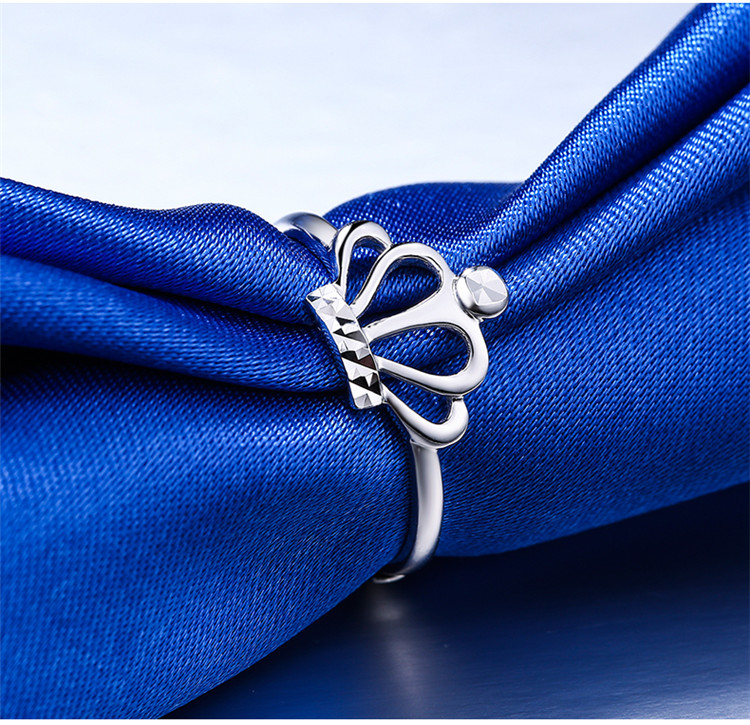 zlf/周六福铂金戒指女款白金戒指pt950铂金皇冠活口戒指约2.40-2.59g