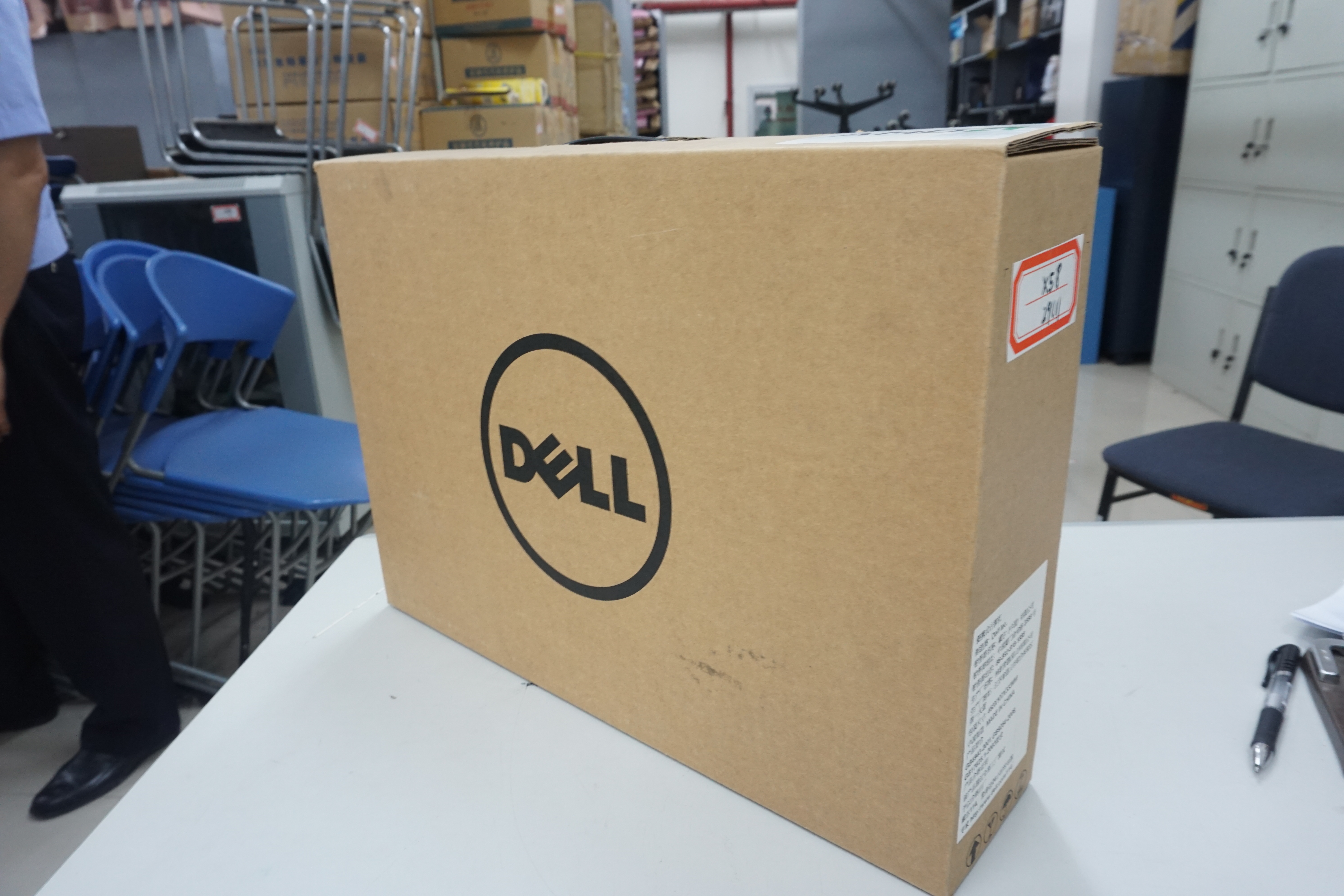 戴尔笔记本电脑m4040未拆封