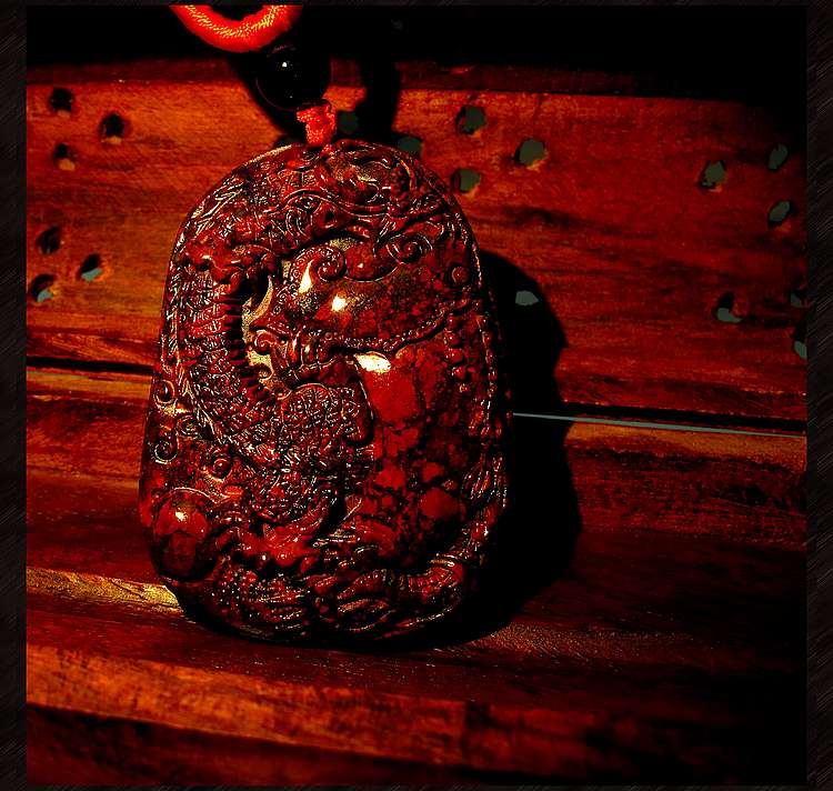 万宗【满红血级】天然广西桂林鸡血石龙吊坠男女项链玉石龙牌鸡血玉