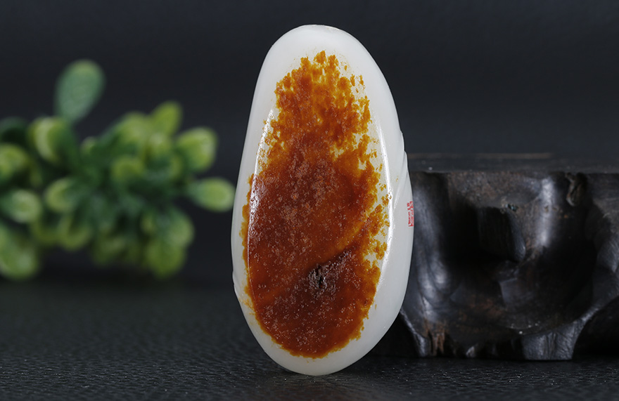 省级玉石雕刻大师徐鑫作品 和田玉白玉 籽料 马上封侯挂件 57.