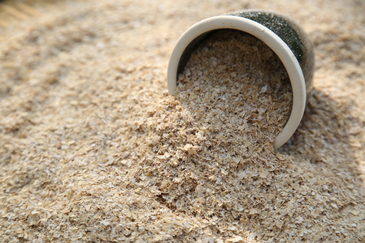 面包虫大麦虫蟋蟀杜比亚樱桃蟑螂食 鸡呀鹅虫食物 钓鱼饵料 米糠5斤