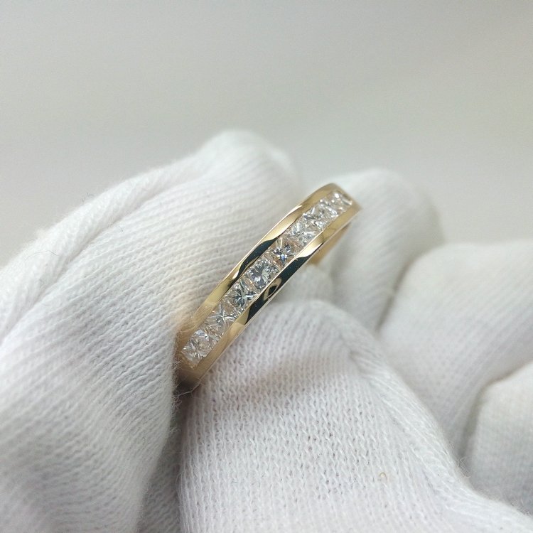 商品名称:18k金钻石戒指(可订18k白 18k黄 18k玫瑰金) 镶嵌方式:轨道