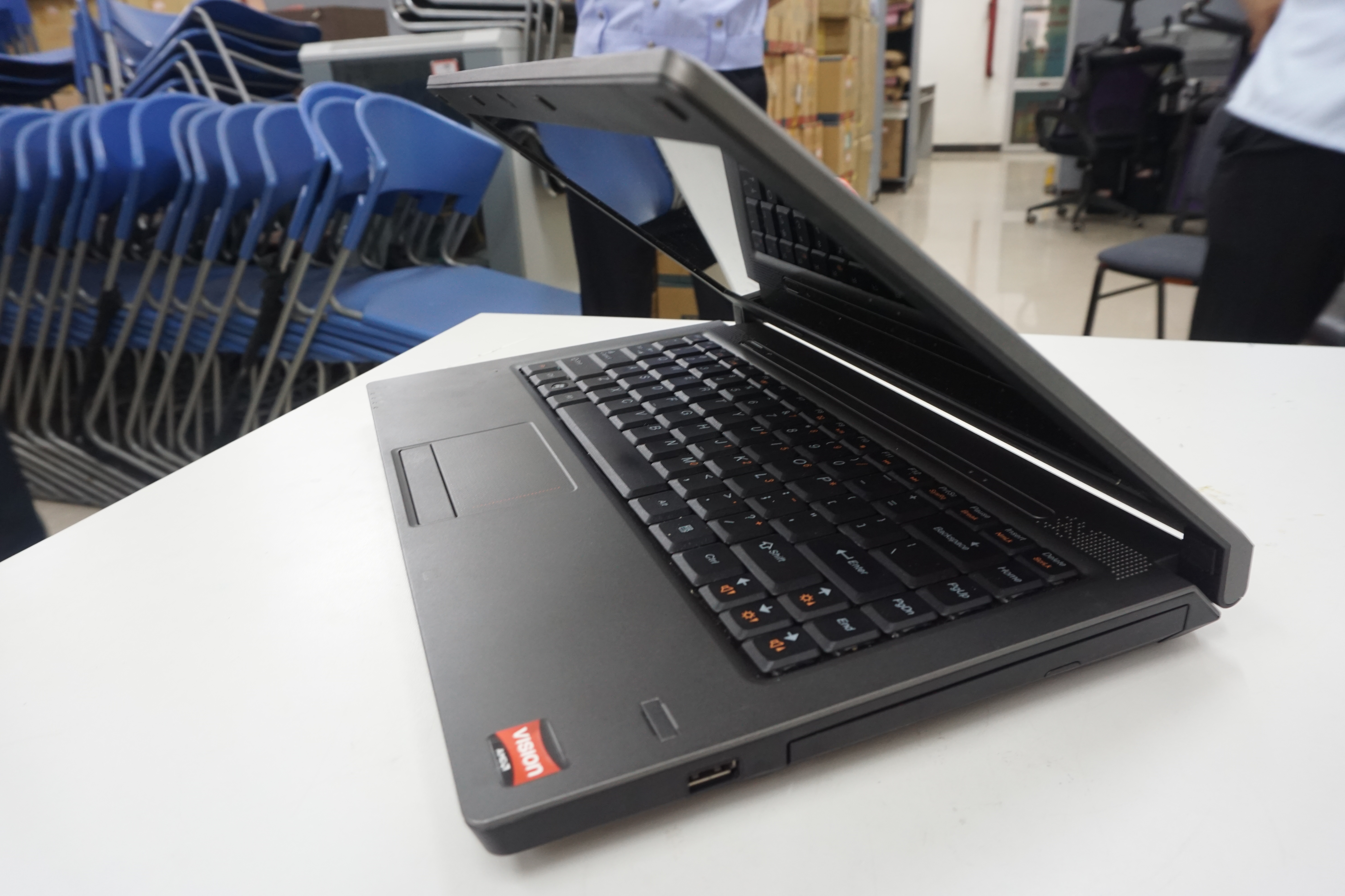 第一次拍卖联想笔记本电脑g465c