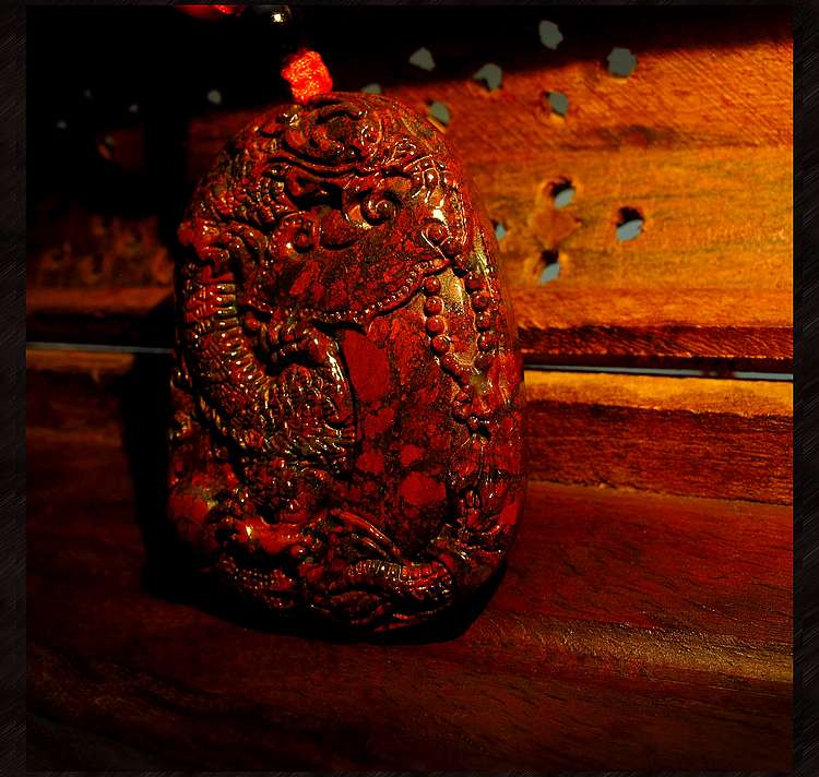 天然广西桂林鸡血石龙吊坠男女项链玉石龙牌鸡血玉生肖【图片 价  