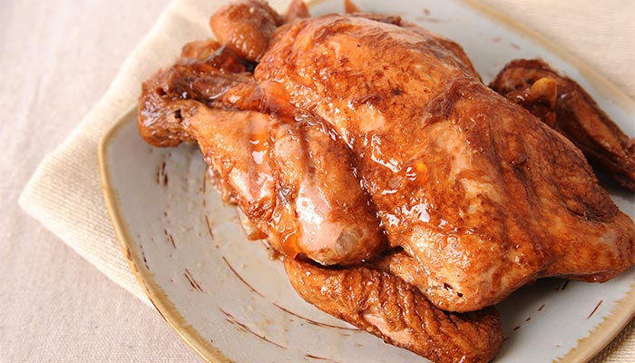 天福号酱香鸡,鲜美酥嫩,香气浓郁,是具有老北京特色的传统食品.