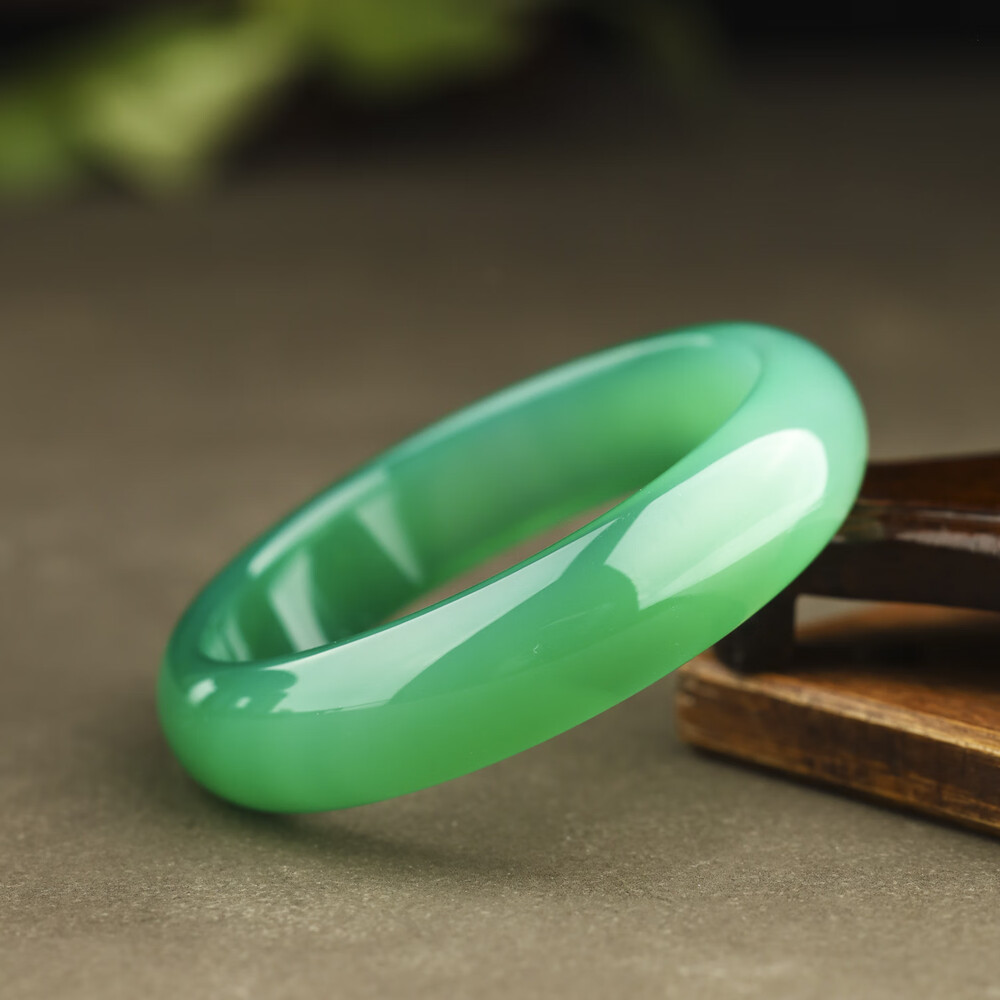 psc1381:yc32冰种淡绿玛瑙手镯