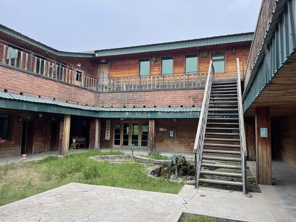 中国铁建原香汇3号楼203室