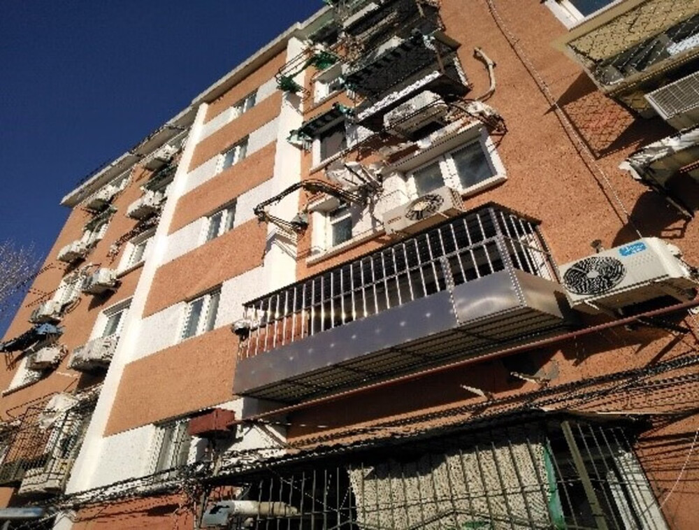 西草园小区西甲4号楼1单元201室