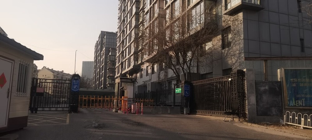 迦南大厦1号楼707室