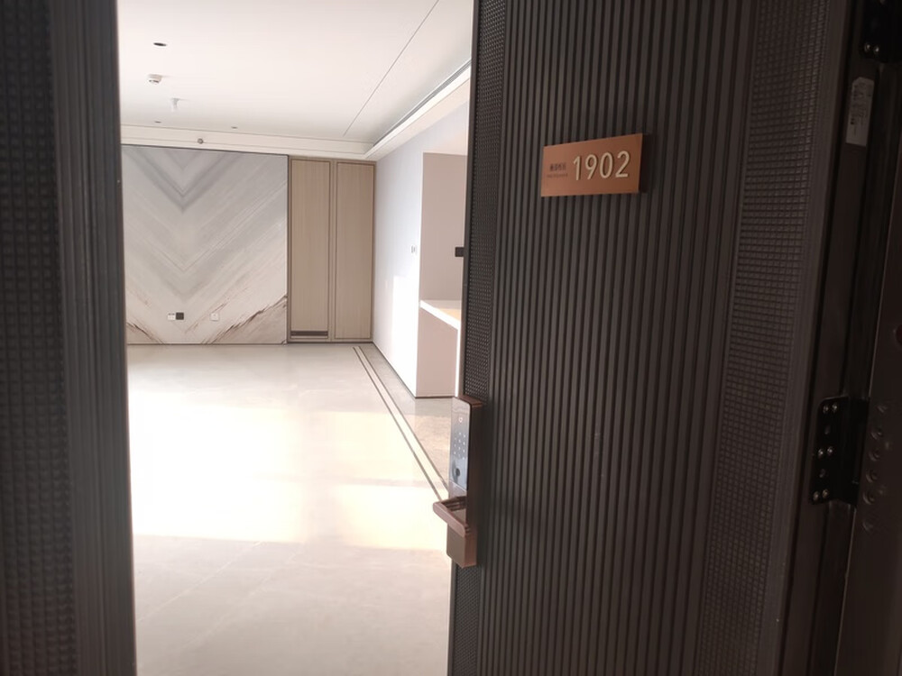 丽都悦府1号楼1902室