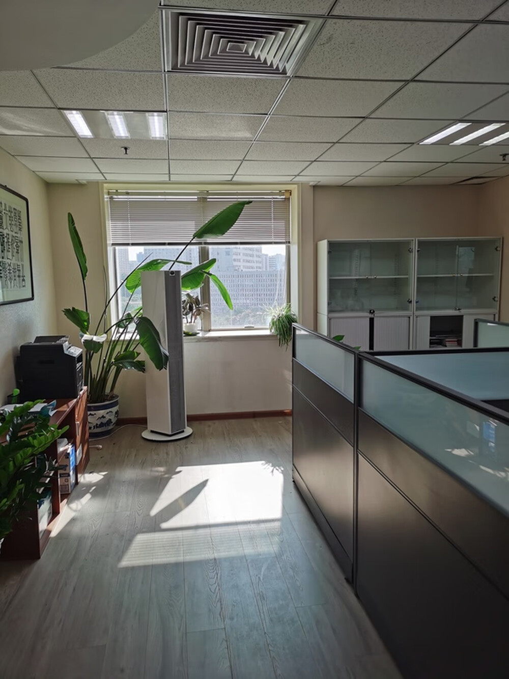 光耀东方中心2-5005室