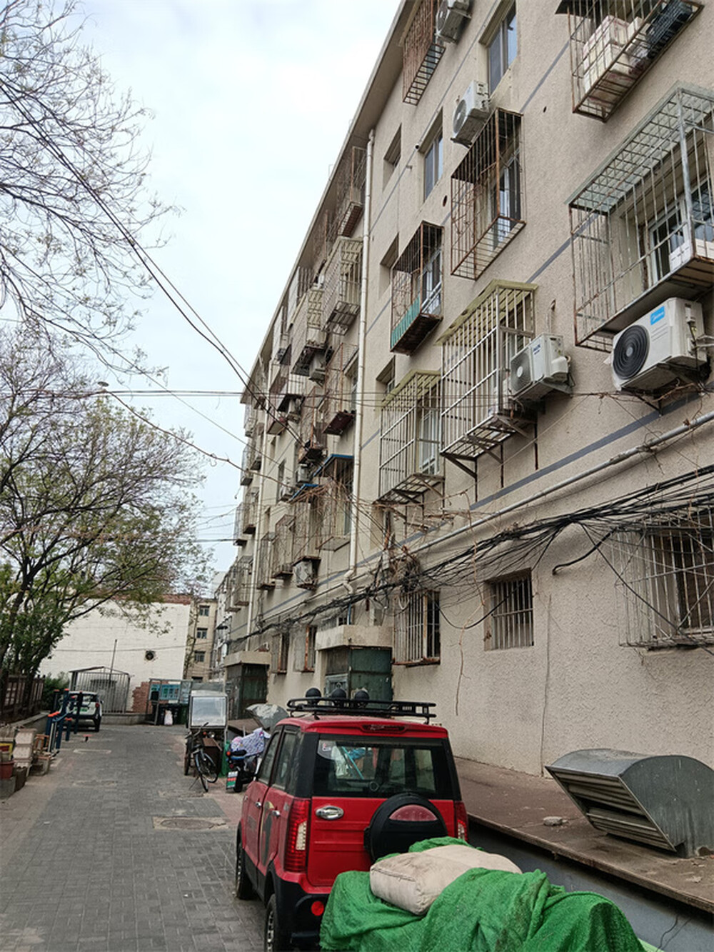 天坛路3号楼3单元302室