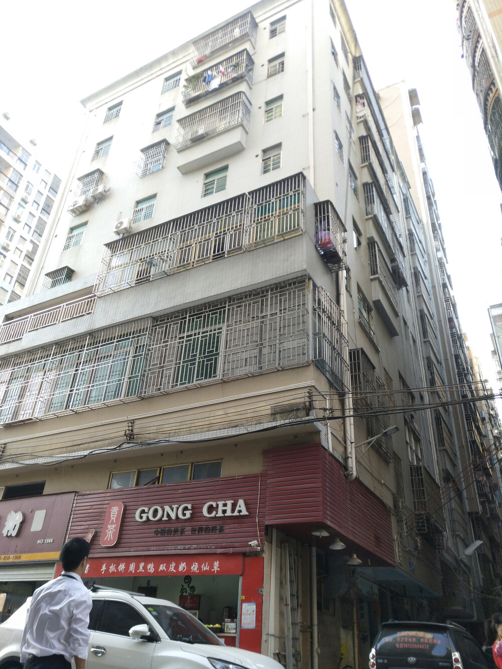 深圳市龙华区民治街道白石龙社区逸秀新村53栋私人建房02层