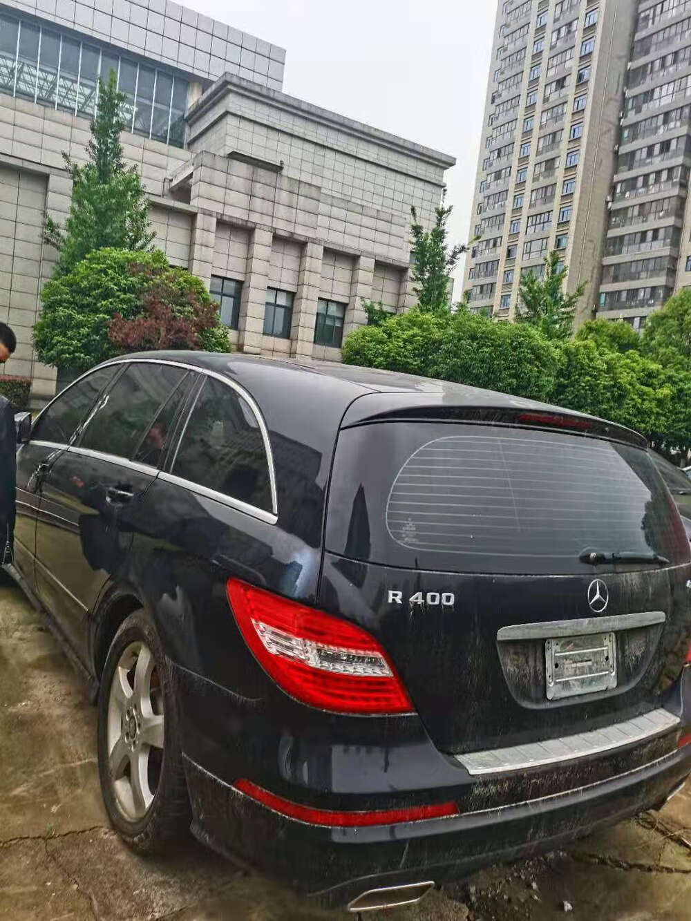 描述/技术状况缺陷使用性质非营运登记日期2016/7/25排量2996cc表征里