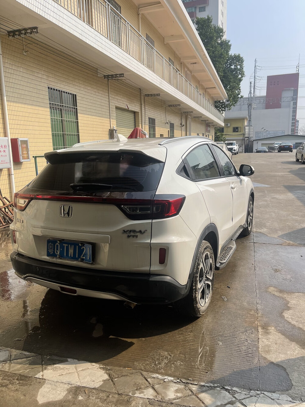 粤qtw121小型轿车(炫威牌dhw7183rucre)-京东司法拍卖