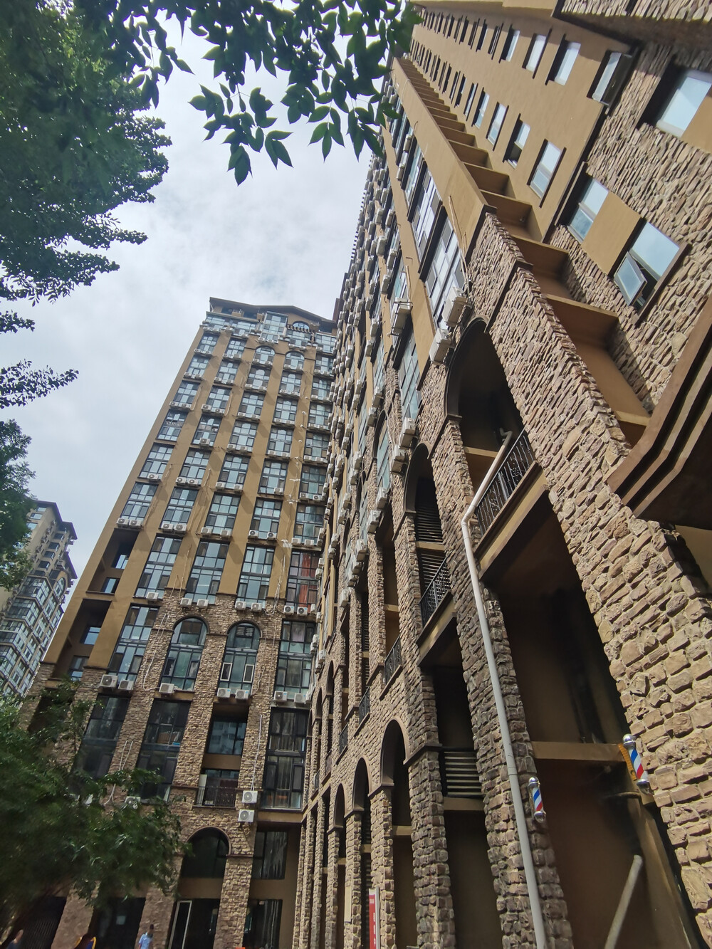 北京市大兴区兴泰街5号院26号楼10层1023