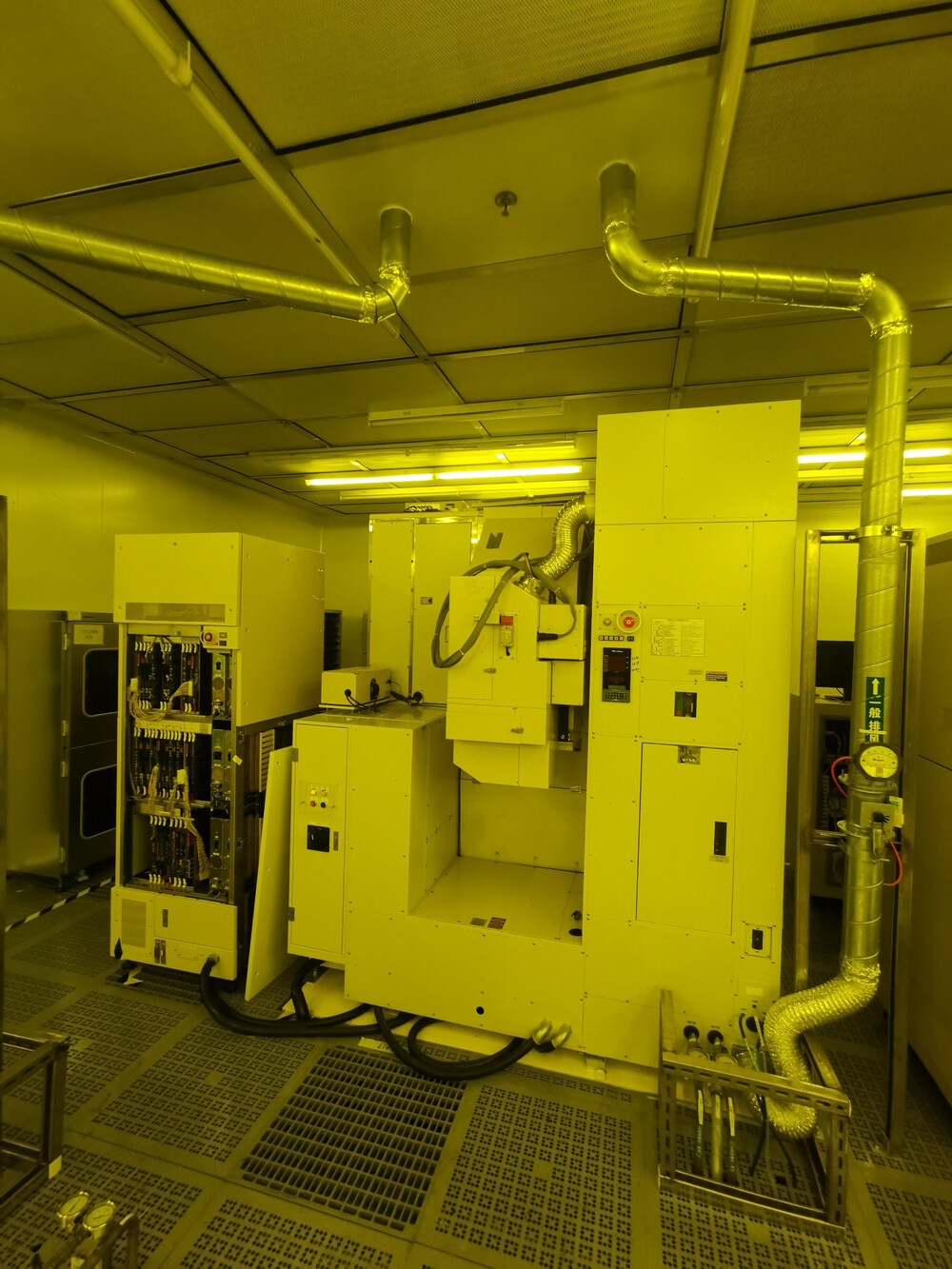 大连德豪光电科技有限公司所有的尼康i11步进式光刻机一台