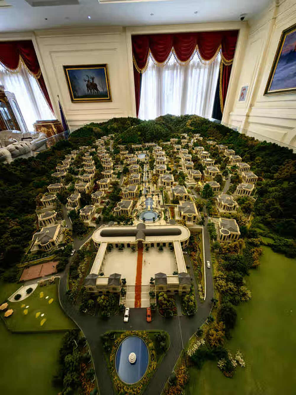 长安壹号半山上的宫殿10号楼101室（独栋别墅）