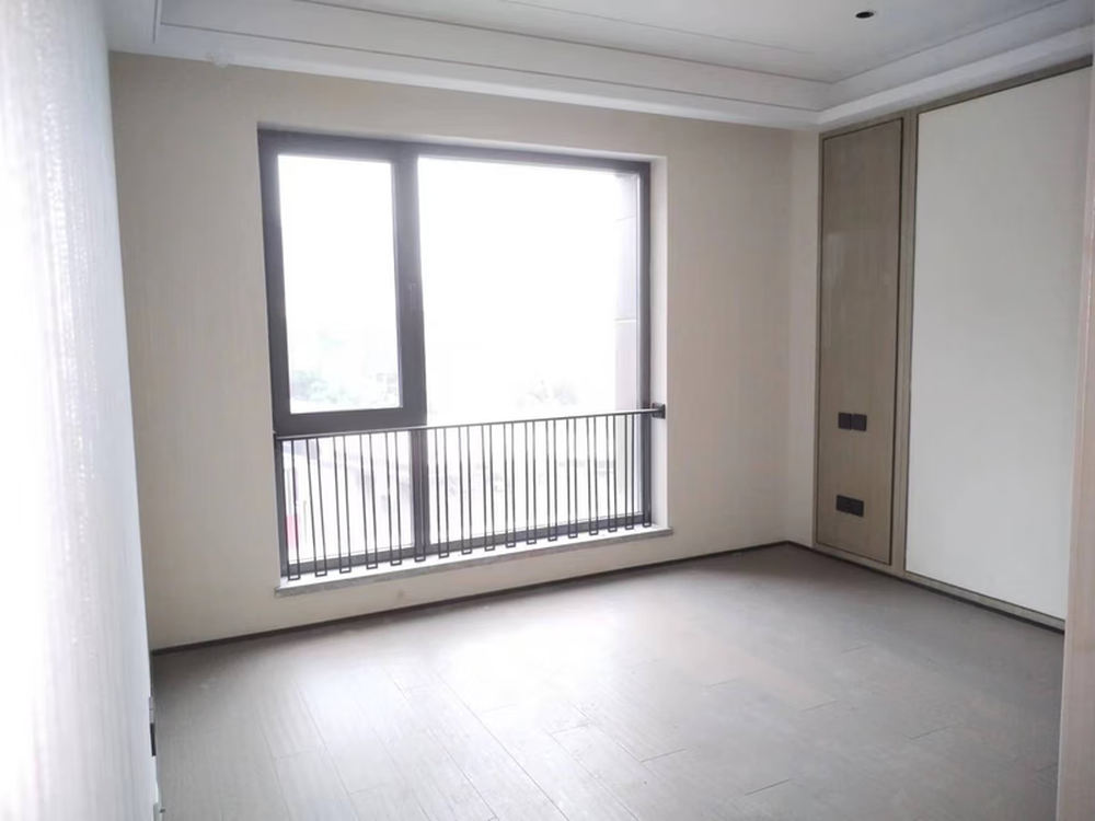 丽都悦府3号楼202室