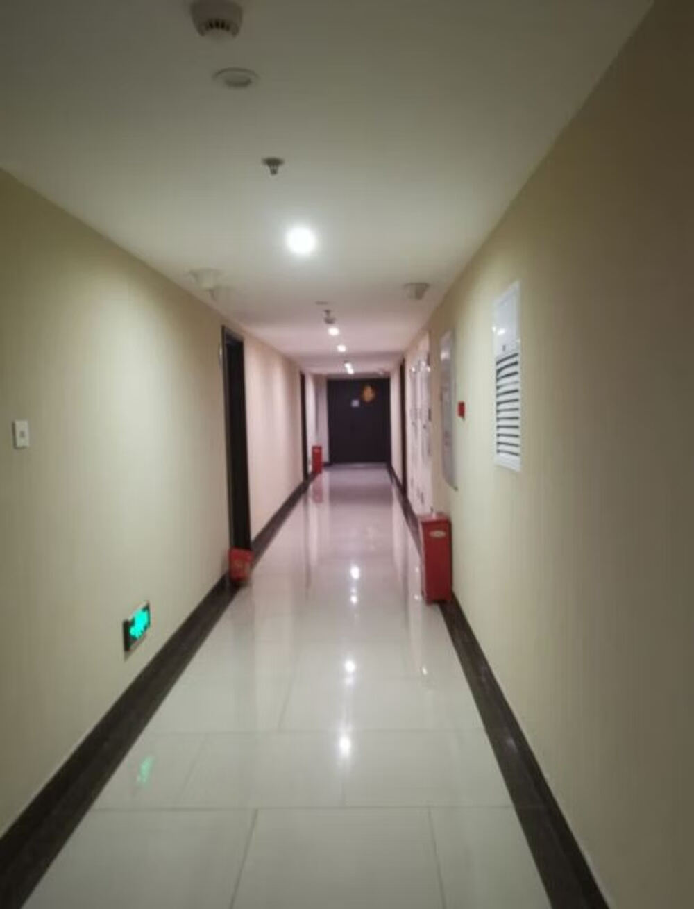 泰禾中央广场1号楼513室