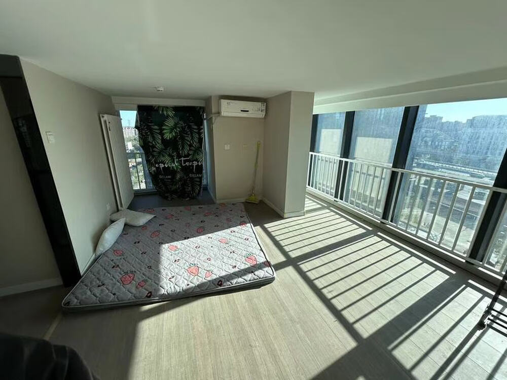 FCC中央城1号楼811室（LOFT）