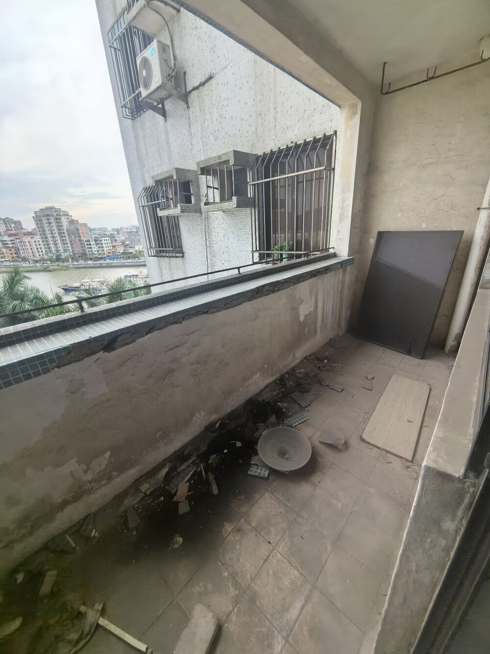 东莞市虎门镇金湾花园金富楼8b房