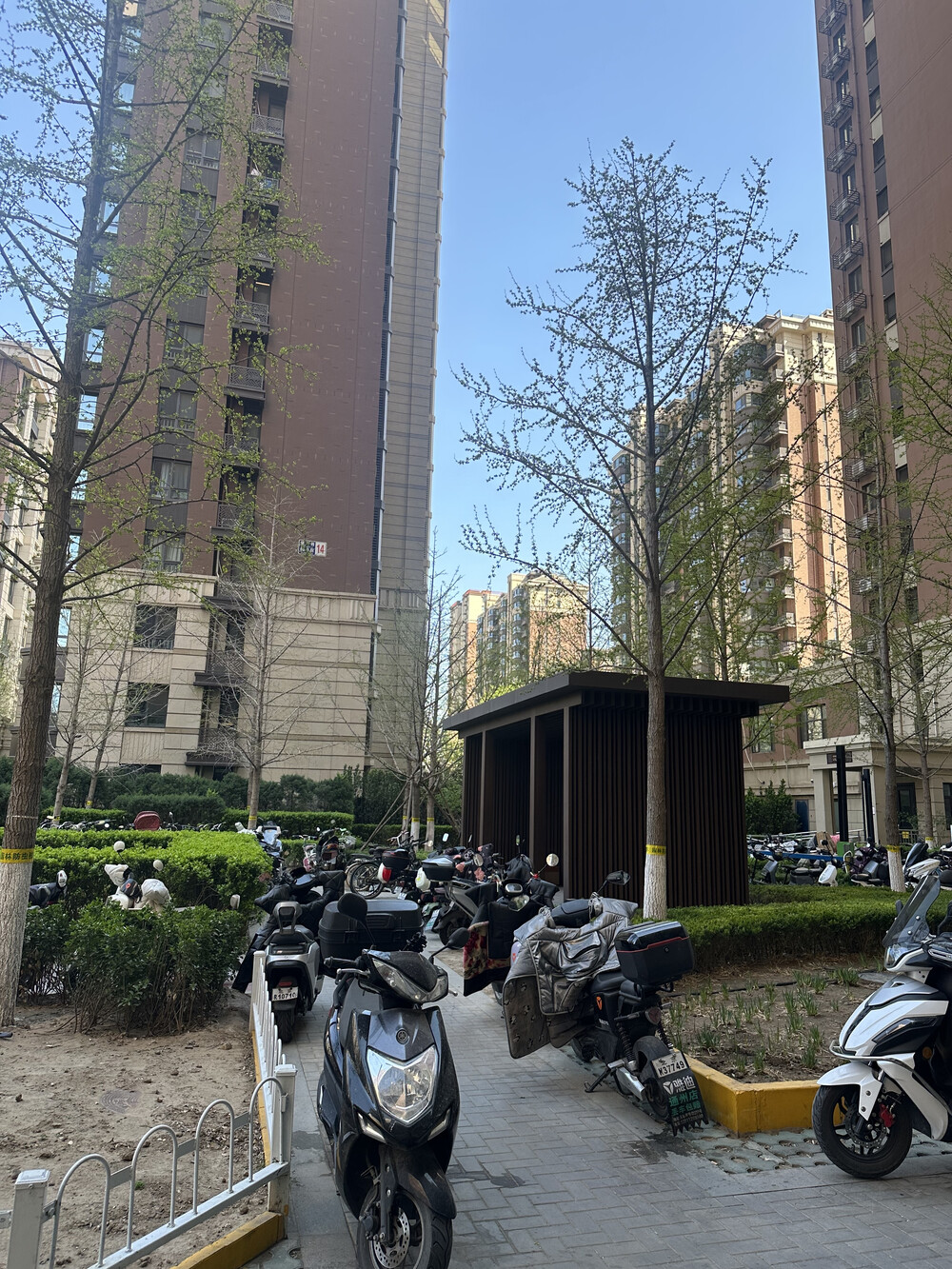首开花香西苑15号楼1单元201室