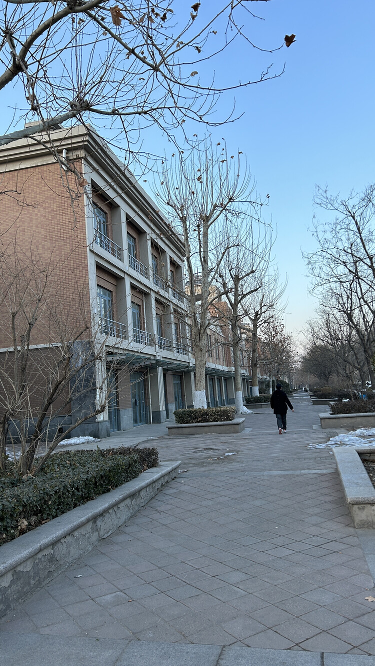 天地美墅二区101号楼101-06室