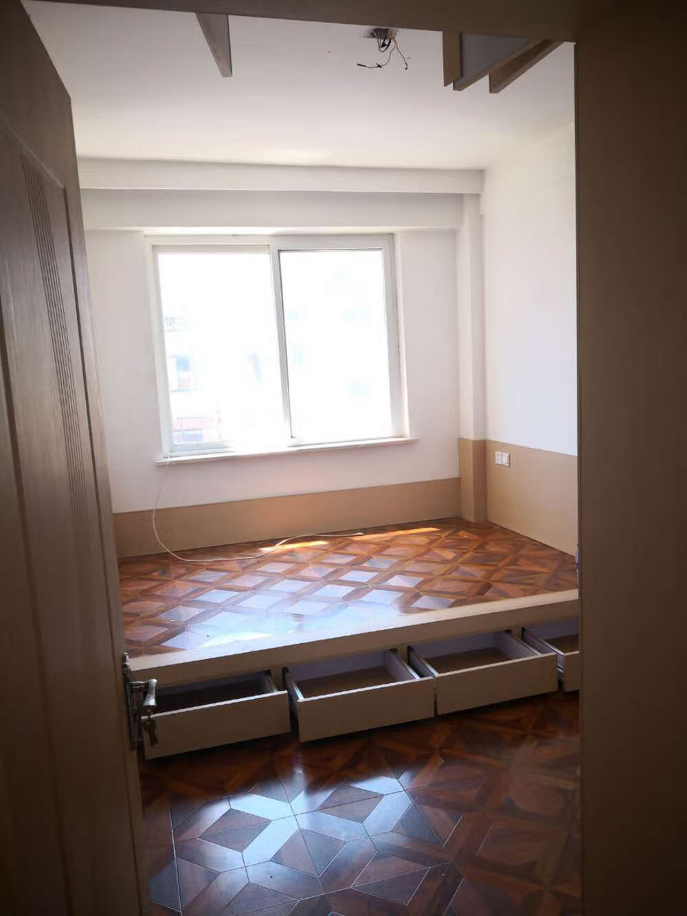 第一次拍卖辽宁省东港市孤山镇祥和家园小区2幢3单元605室