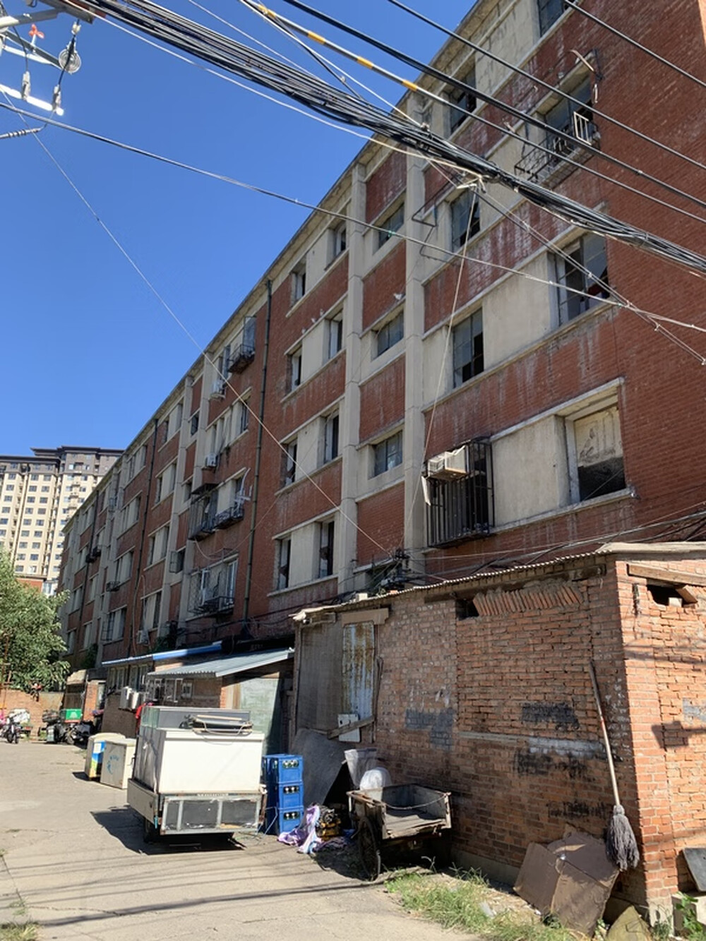 金寓大厦92号楼4112室