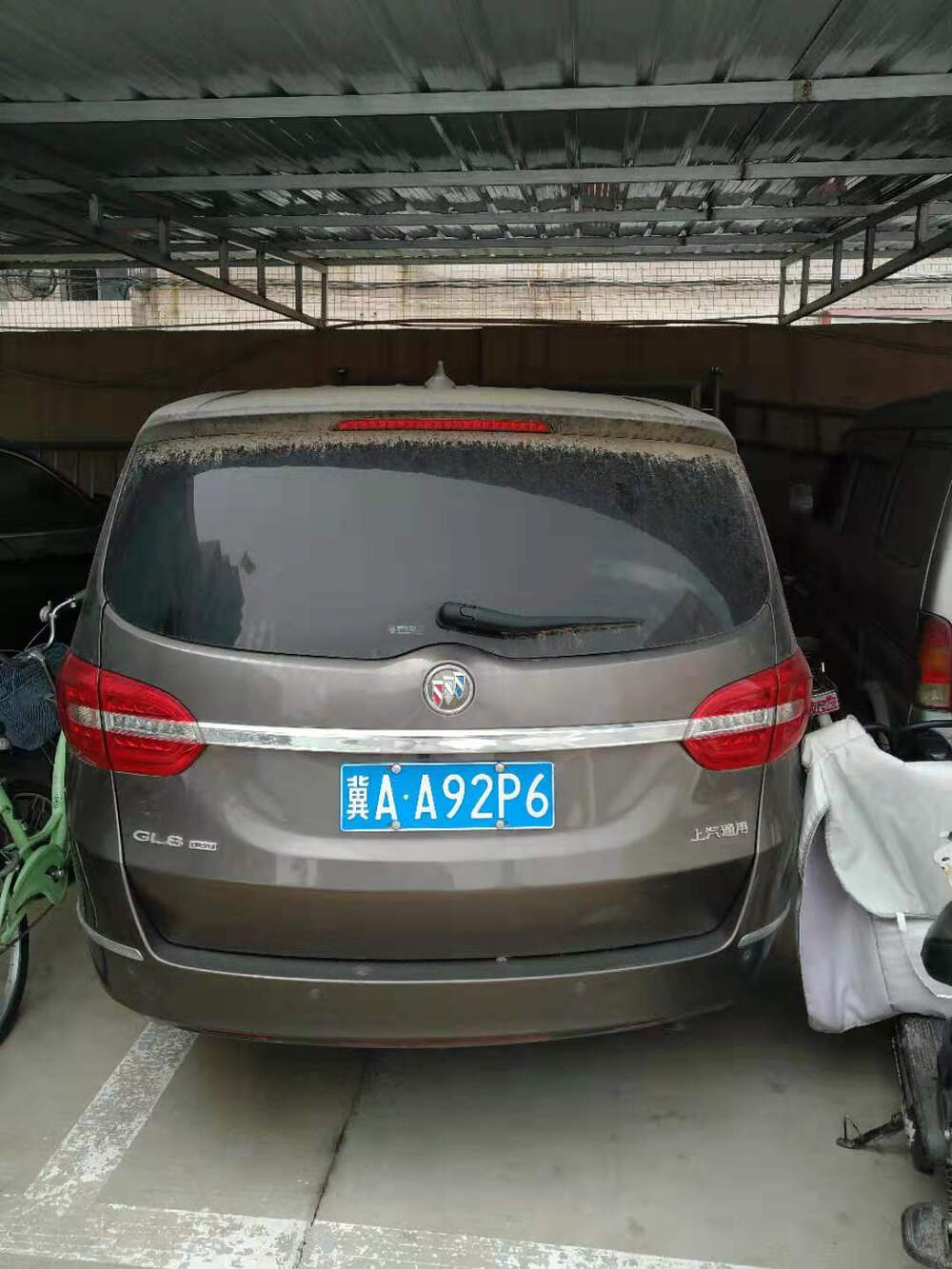 车牌号为冀aa92p6别克牌汽车一辆