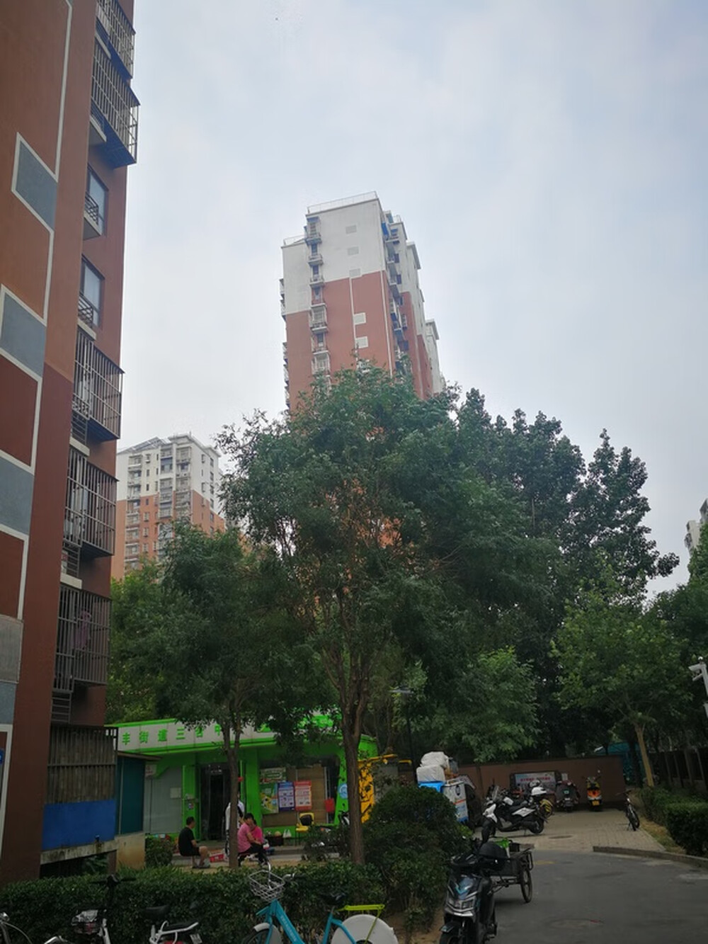 三合北巷4号院 1号楼2单元105室